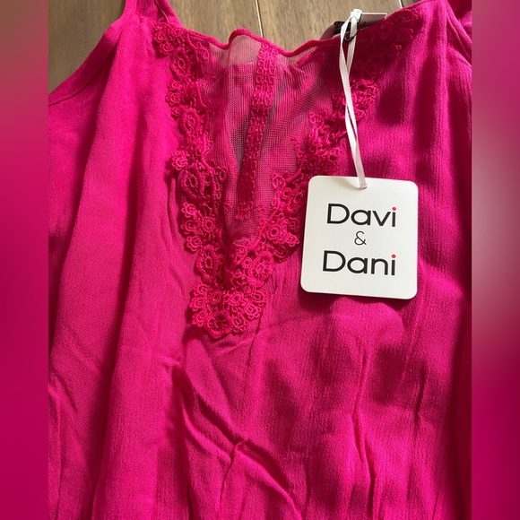 Davi And Dani Lace Inset Romper NWT - Picture 3 of 3